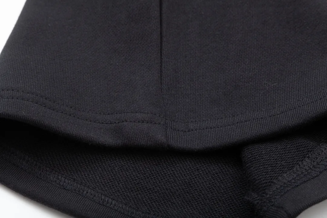 BURBERRY Lo GO 、 Quality 、 、 Breathable Same Style ：Black Sizes： XS Ｓ Ｍ L